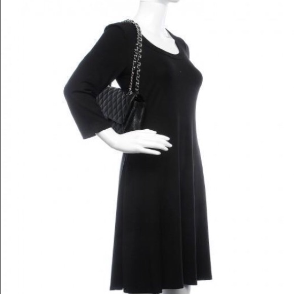 💯 Authentic Chanel handbag with silver chain. - Picture 7 of 7